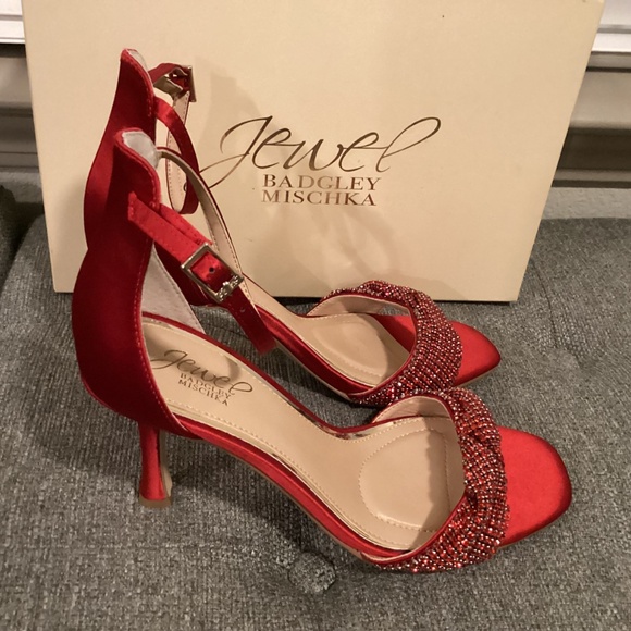 Jewel Badgley Mischka Yesia Crystal Sandal (Women) 8M - Picture 8 of 13